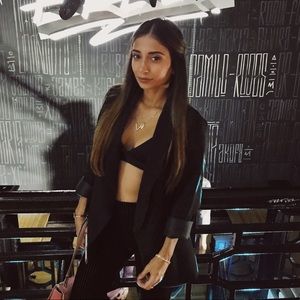 Meet your Posher, Vane